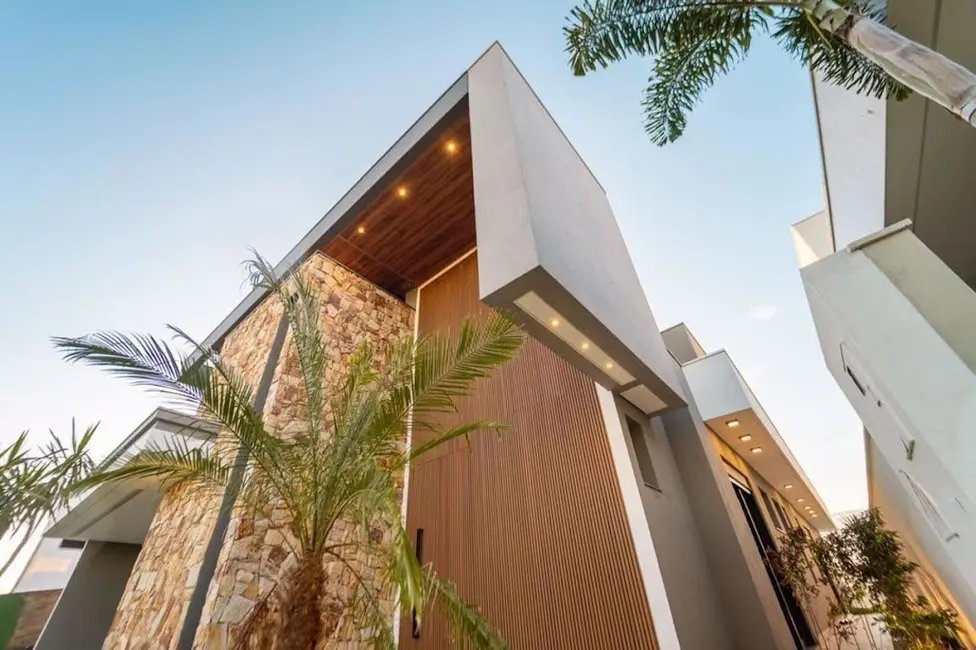 Foto 2 de Casa com 4 quartos à venda, 466m2 em Jardim Sul, Uberlandia - MG