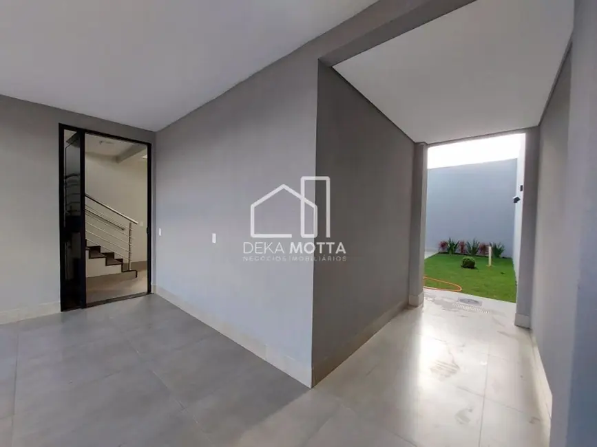 Sobrado com 3 quartos à venda, 175m2 em Uberlandia - MG - imagem 5 Foto 5 de Sobrado com 3 quartos à venda, 175m2 em Uberlandia - MG