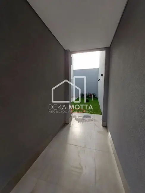 Sobrado com 3 quartos à venda, 175m2 em Uberlandia - MG - imagem 4 Foto 4 de Sobrado com 3 quartos à venda, 175m2 em Uberlandia - MG