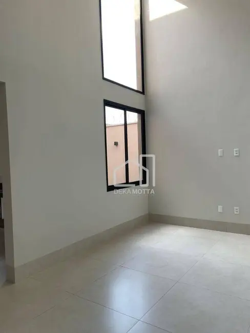 Sobrado com 3 quartos à venda, 175m2 em Grand Ville, Uberlandia - MG - imagem 9 Foto 9 de Sobrado com 3 quartos à venda, 175m2 em Grand Ville, Uberlandia - MG