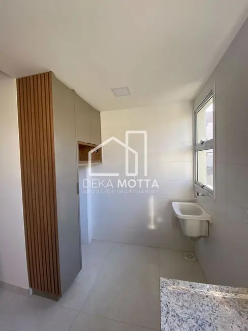 Foto 2 de Apartamento com 2 quartos à venda, 56m2 em Santa Mônica, Uberlandia - MG