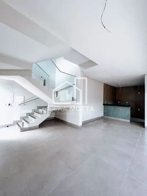 Foto 8 de Sobrado com 2 quartos à venda, 90m2 em Novo Mundo, Uberlandia - MG