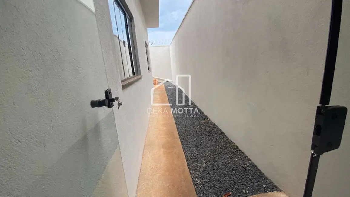 Casa com 2 quartos à venda, 125m2 em Jardim Ipanema, Uberlandia - MG - imagem 2 Foto 2 de Casa com 2 quartos à venda, 125m2 em Jardim Ipanema, Uberlandia - MG