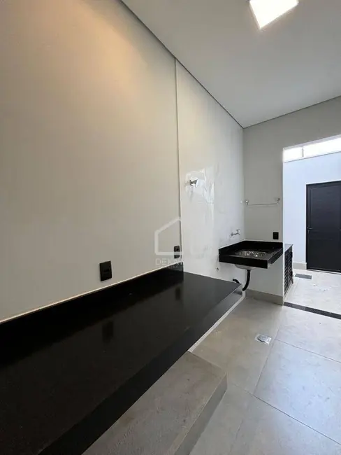 Foto 2 de Casa com 3 quartos à venda, 286m2 em Grand Ville, Uberlandia - MG