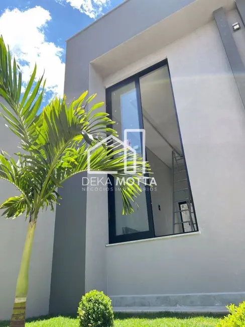 Casa com 3 quartos à venda, 250m2 em Jardim Botânico, Uberlandia - MG - imagem 4 Foto 4 de Casa com 3 quartos à venda, 250m2 em Jardim Botânico, Uberlandia - MG