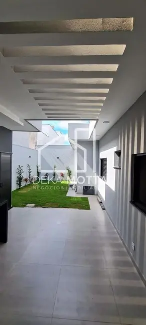 Foto 2 de Casa com 3 quartos à venda, 250m2 em Aclimação, Uberlandia - MG