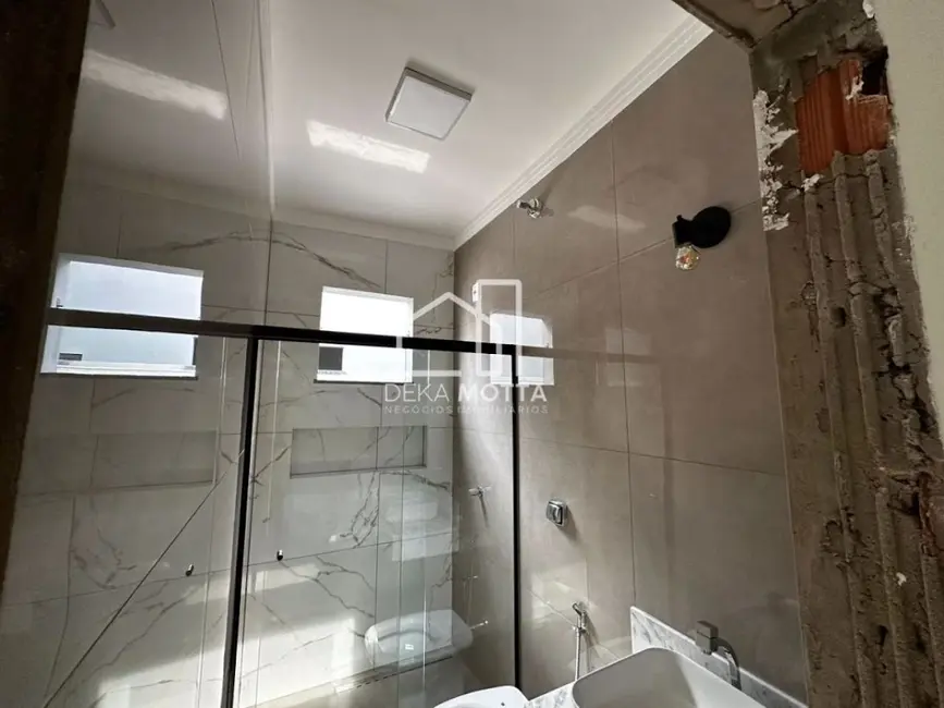 Sobrado com 3 quartos à venda, 260m2 em Aclimação, Uberlandia - MG - imagem 8 Foto 8 de Sobrado com 3 quartos à venda, 260m2 em Aclimação, Uberlandia - MG