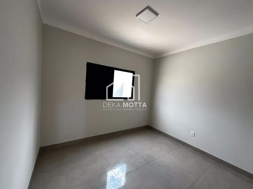 Sobrado com 3 quartos à venda, 260m2 em Aclimação, Uberlandia - MG - imagem 6 Foto 6 de Sobrado com 3 quartos à venda, 260m2 em Aclimação, Uberlandia - MG