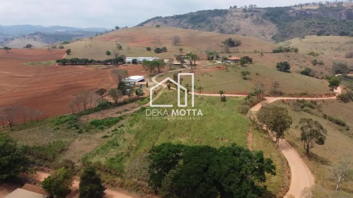 Fazenda / Haras com 5 quartos à venda, 120m2 em Centro, Romaria - MG - imagem 8 Foto 8 de Fazenda / Haras com 5 quartos à venda, 120m2 em Centro, Romaria - MG