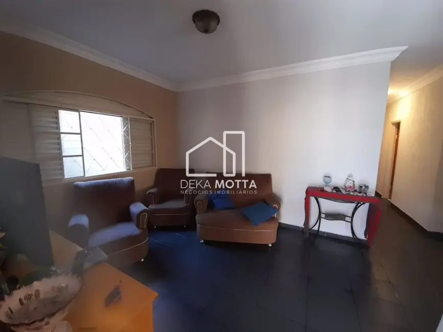 Foto 3 de Casa com 3 quartos à venda, 280m2 em Presidente Roosevelt, Uberlandia - MG