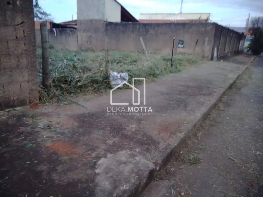 Terreno / Lote à venda, 450m2 em Nossa Senhora das Graças, Uberlandia - MG - imagem 4 Foto 4 de Terreno / Lote à venda, 450m2 em Nossa Senhora das Graças, Uberlandia - MG
