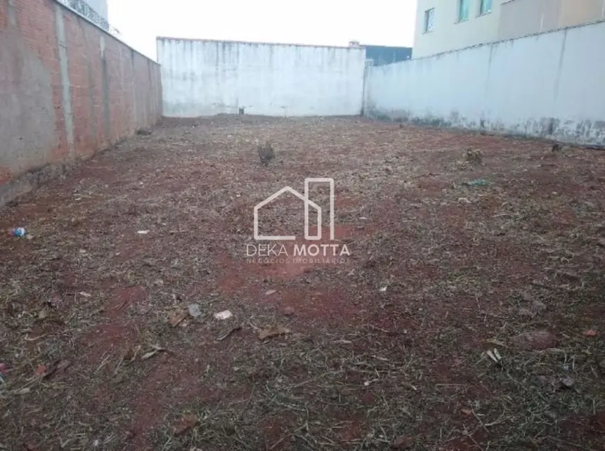 Foto 1 de Terreno / Lote à venda, 360m2 em Santa Mônica, Uberlandia - MG