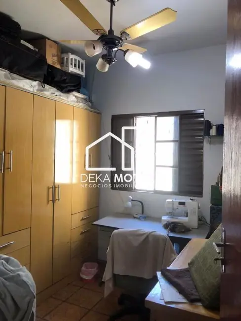 Foto 6 de Casa com 4 quartos à venda, 250m2 em Mansour, Uberlandia - MG