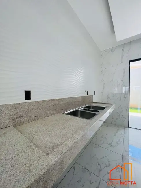 Foto 3 de Casa com 3 quartos à venda, 150m2 em Novo Mundo, Uberlandia - MG