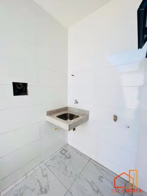 Foto 4 de Casa com 3 quartos à venda, 150m2 em Novo Mundo, Uberlandia - MG