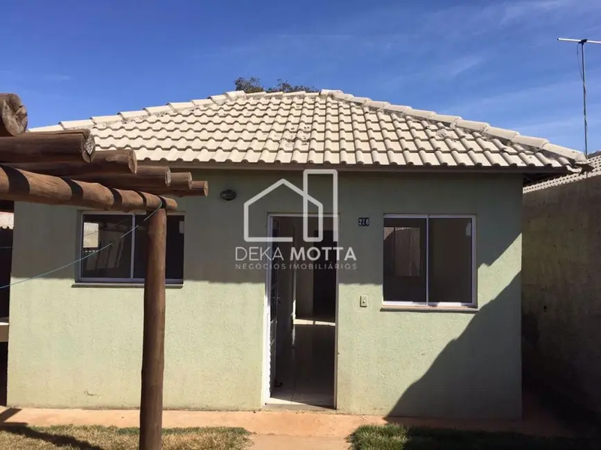 Foto 1 de Casa com 2 quartos à venda, 200m2 em Uberlandia - MG