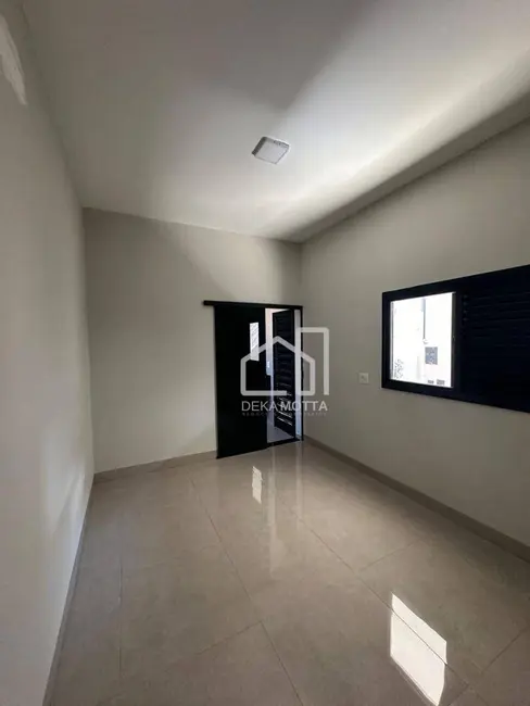 Sobrado com 3 quartos à venda, 165m2 em Aclimação, Uberlandia - MG - imagem 3 Foto 3 de Sobrado com 3 quartos à venda, 165m2 em Aclimação, Uberlandia - MG