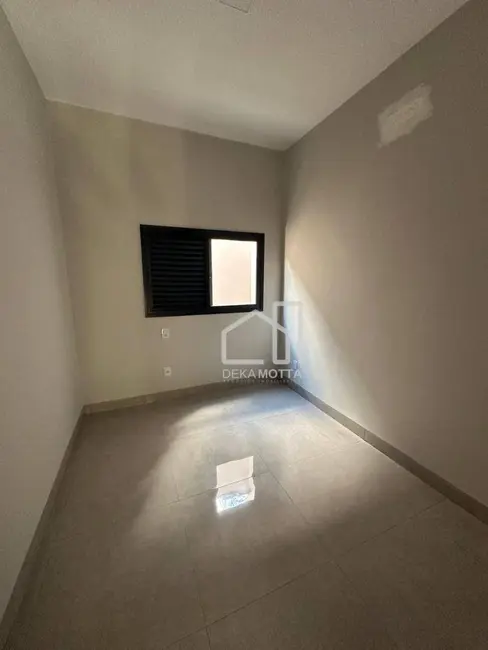 Sobrado com 3 quartos à venda, 165m2 em Aclimação, Uberlandia - MG - imagem 5 Foto 5 de Sobrado com 3 quartos à venda, 165m2 em Aclimação, Uberlandia - MG