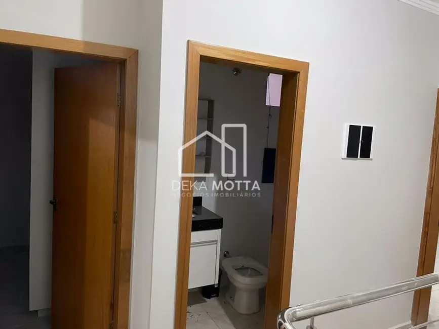 Sobrado com 3 quartos à venda, 195m2 em Uberlandia - MG - imagem 4 Foto 4 de Sobrado com 3 quartos à venda, 195m2 em Uberlandia - MG