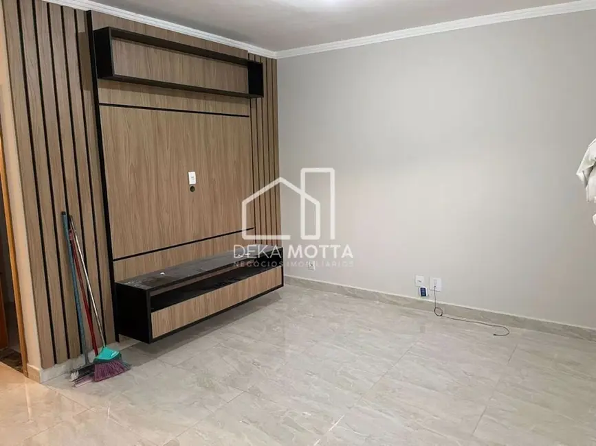 Foto 1 de Sobrado com 3 quartos à venda, 195m2 em Uberlandia - MG