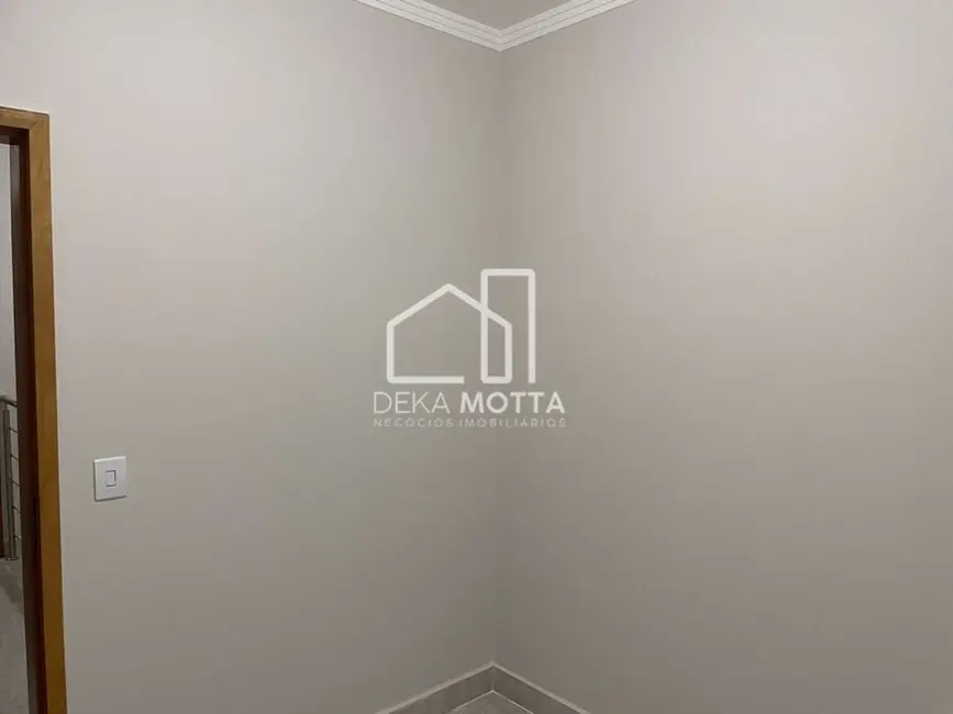 Sobrado com 3 quartos à venda, 195m2 em Uberlandia - MG - imagem 8 Foto 8 de Sobrado com 3 quartos à venda, 195m2 em Uberlandia - MG