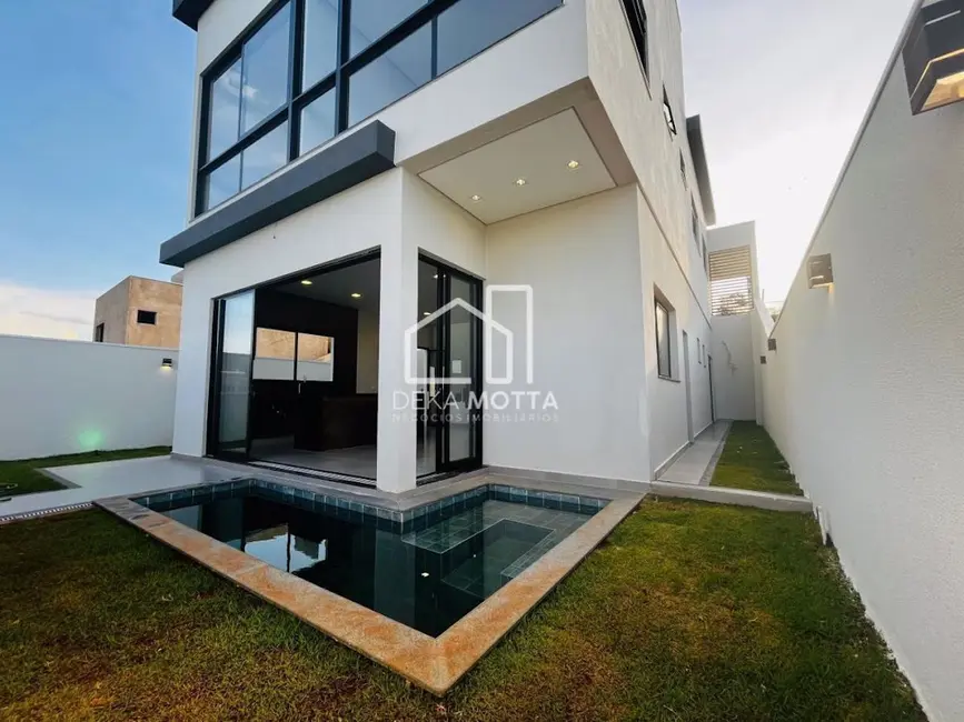 Sobrado com 4 quartos à venda, 279m2 em Granja Marileusa, Uberlandia - MG - imagem 8 Foto 8 de Sobrado com 4 quartos à venda, 279m2 em Granja Marileusa, Uberlandia - MG