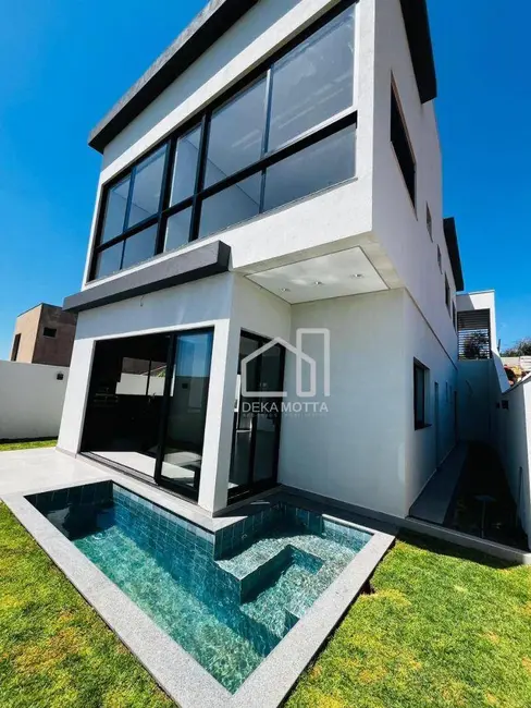 Foto 1 de Sobrado com 4 quartos à venda, 279m2 em Granja Marileusa, Uberlandia - MG