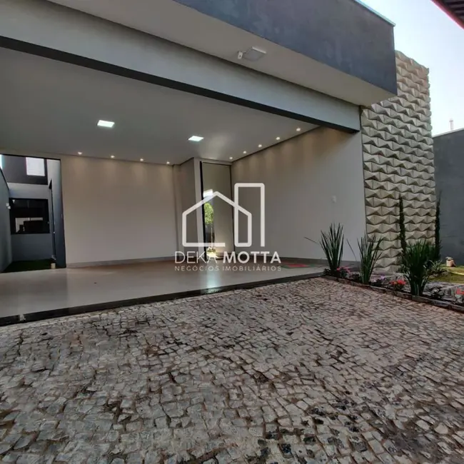 Foto 1 de Casa com 3 quartos à venda, 250m2 em Minas Gerais, Uberlandia - MG