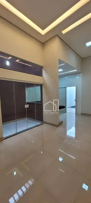 Foto 1 de Casa com 3 quartos à venda, 150m2 em Santa Mônica, Uberlandia - MG