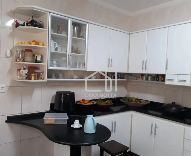 Foto 3 de Casa com 4 quartos à venda, 360m2 em Santa Mônica, Uberlandia - MG