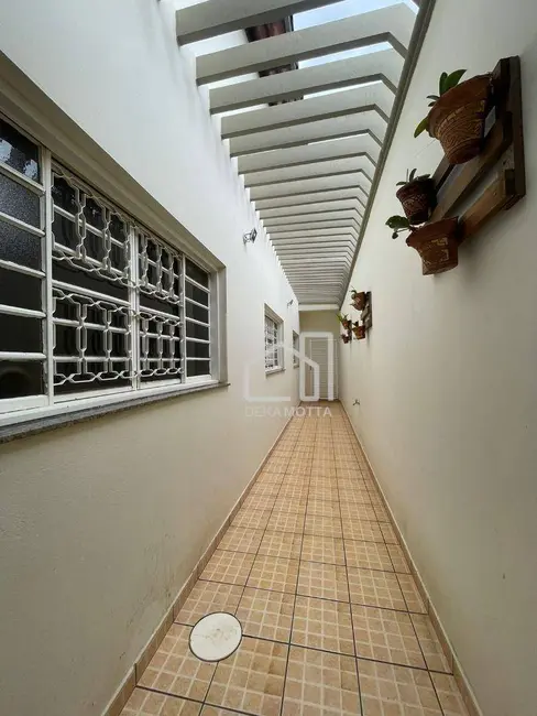 Foto 9 de Casa com 4 quartos à venda, 360m2 em Santa Mônica, Uberlandia - MG
