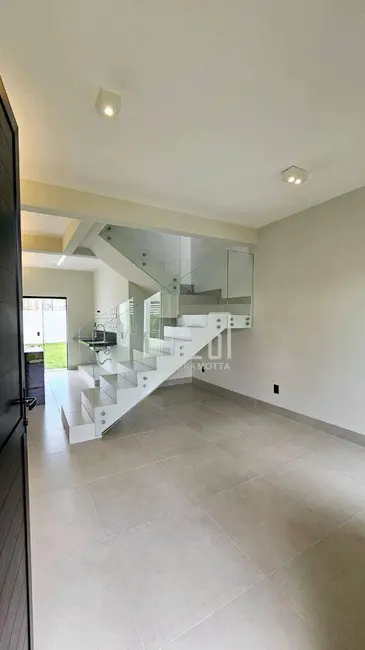 Sobrado com 2 quartos à venda, 150m2 em Shopping Park, Uberlandia - MG - imagem 8 Foto 8 de Sobrado com 2 quartos à venda, 150m2 em Shopping Park, Uberlandia - MG