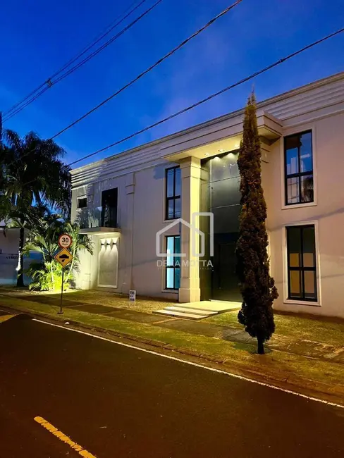 Sobrado com 4 quartos à venda, 306m2 em Aclimação, Uberlandia - MG - imagem 3 Foto 3 de Sobrado com 4 quartos à venda, 306m2 em Aclimação, Uberlandia - MG