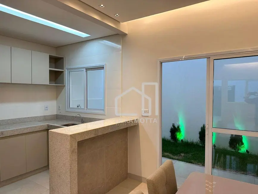 Casa de Condomínio com 2 quartos à venda, 100m2 em Novo Mundo, Uberlandia - MG - imagem 4 Foto 4 de Casa de Condomínio com 2 quartos à venda, 100m2 em Novo Mundo, Uberlandia - MG