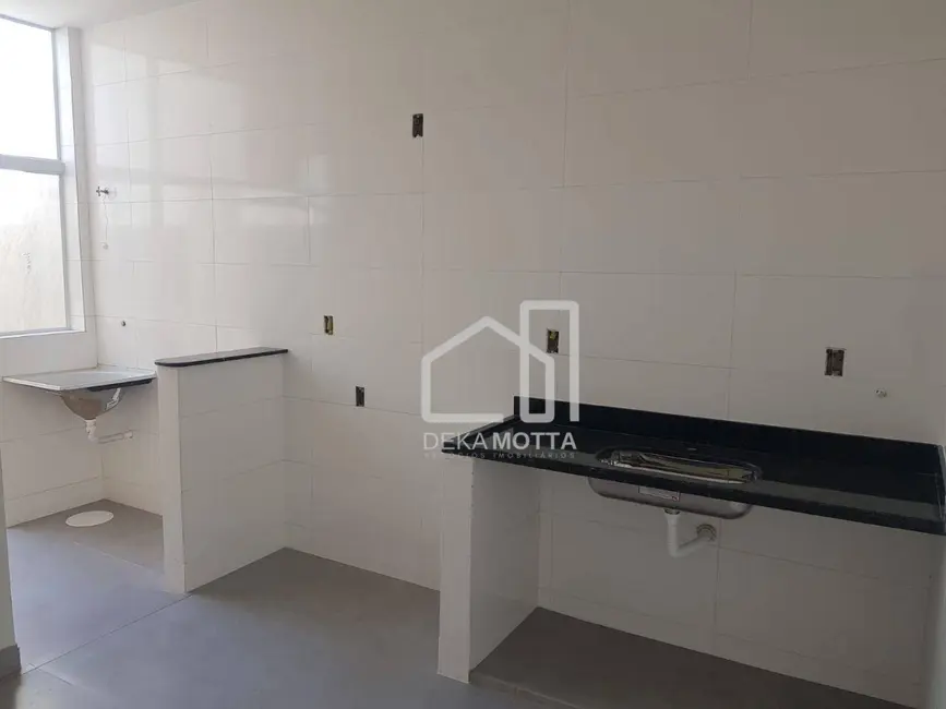 Foto 1 de Casa com 2 quartos à venda, 100m2 em Jardim Brasília, Uberlandia - MG