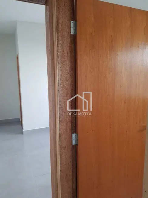 Foto 5 de Casa com 2 quartos à venda, 100m2 em Jardim Brasília, Uberlandia - MG