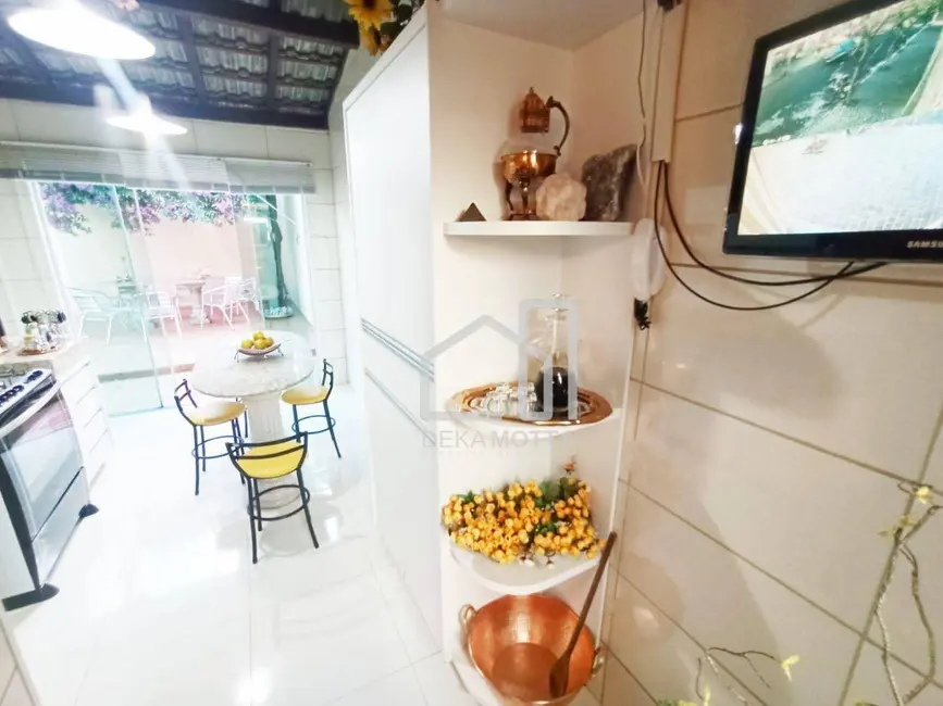 Foto 9 de Casa de Condomínio com 3 quartos à venda, 200m2 em Cidade Jardim, Uberlandia - MG