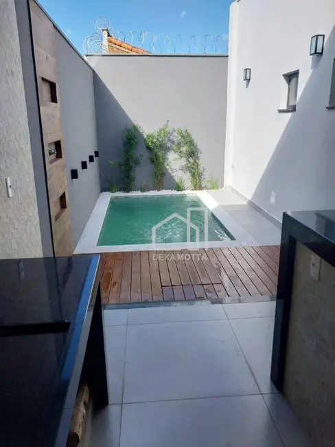 Foto 3 de Casa de Condomínio com 3 quartos à venda, 250m2 em Jardim Botânico, Uberlandia - MG