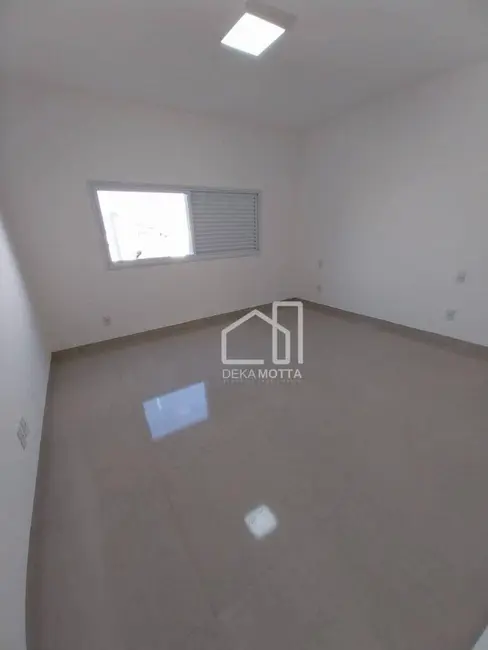 Foto 2 de Casa de Condomínio com 3 quartos à venda, 250m2 em Laranjeiras, Uberlandia - MG