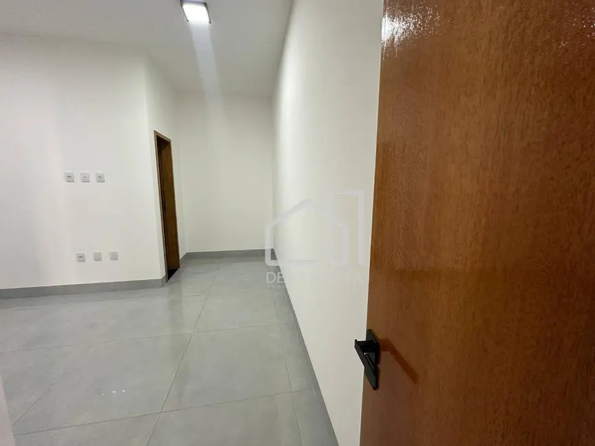 Foto 6 de Casa de Condomínio com 3 quartos à venda, 250m2 em Laranjeiras, Uberlandia - MG