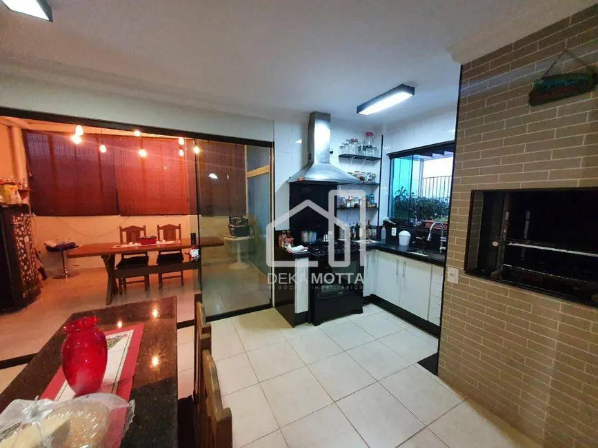 Apartamento com 4 quartos à venda, 180m2 em Santa Mônica, Uberlandia - MG - imagem 4 Foto 4 de Apartamento com 4 quartos à venda, 180m2 em Santa Mônica, Uberlandia - MG