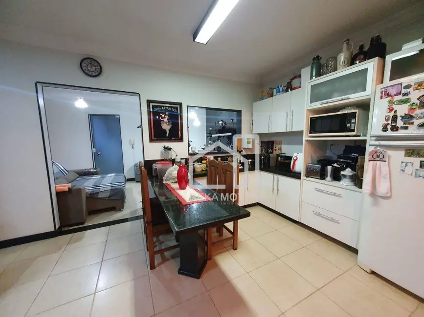 Apartamento com 4 quartos à venda, 180m2 em Santa Mônica, Uberlandia - MG - imagem 6 Foto 6 de Apartamento com 4 quartos à venda, 180m2 em Santa Mônica, Uberlandia - MG