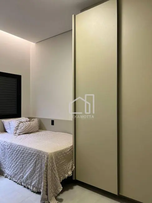 Foto 7 de Casa de Condomínio com 3 quartos à venda, 250m2 em Aclimação, Uberlandia - MG