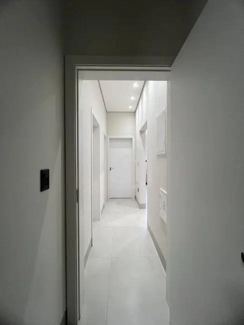 Foto 8 de Casa de Condomínio com 3 quartos à venda, 250m2 em Aclimação, Uberlandia - MG