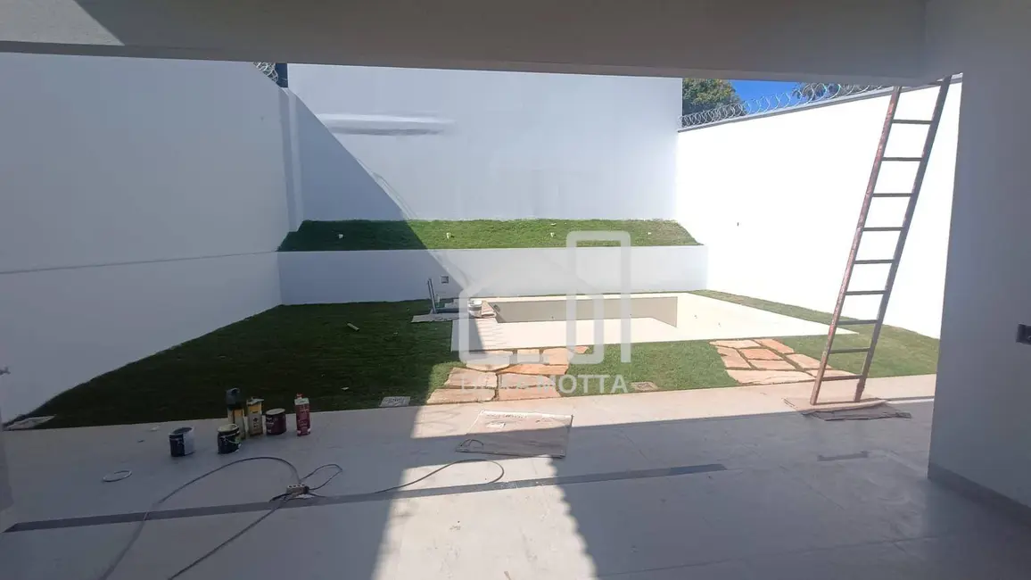 Foto 9 de Casa com 3 quartos à venda, 425m2 em Cidade Jardim, Uberlandia - MG
