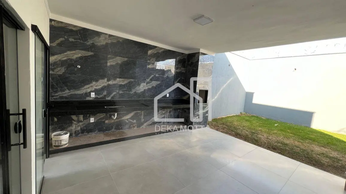 Foto 1 de Casa de Condomínio com 3 quartos à venda, 300m2 em Novo Mundo, Uberlandia - MG