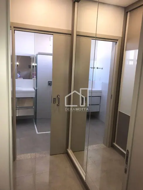 Foto 8 de Casa de Condomínio com 4 quartos à venda, 600m2 em Jardim Karaíba, Uberlandia - MG