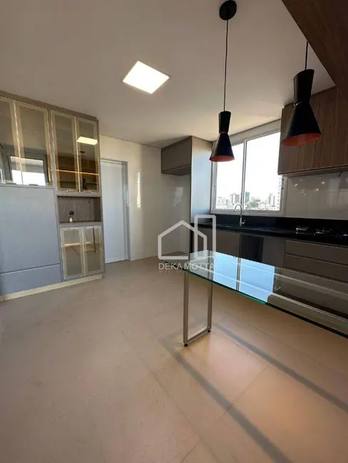 Cobertura com 3 quartos à venda, 250m2 em Uberlandia - MG - imagem 3 Foto 3 de Cobertura com 3 quartos à venda, 250m2 em Uberlandia - MG