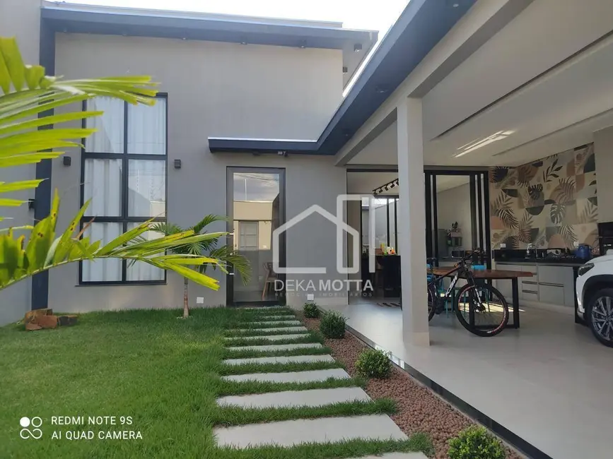 Foto 1 de Casa de Condomínio com 3 quartos à venda, 200m2 em Jardim Europa, Uberlandia - MG
