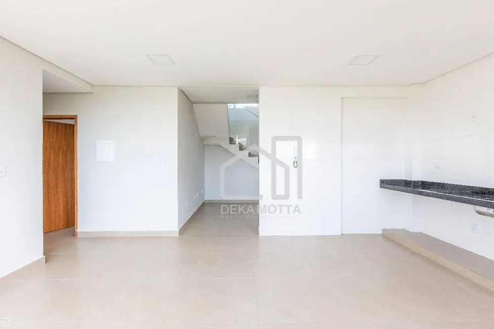 Cobertura com 3 quartos à venda, 160m2 em Uberlandia - MG - imagem 5 Foto 5 de Cobertura com 3 quartos à venda, 160m2 em Uberlandia - MG